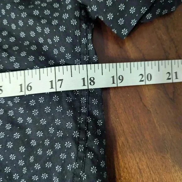 2/$10 Amazon Essentials Slim Dress Shirt - Picture 5 of 5